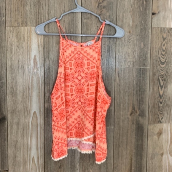 𝅺GUESS Tank Sz L - Picture 2 of 3